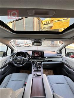 تۆیۆتا سیانا